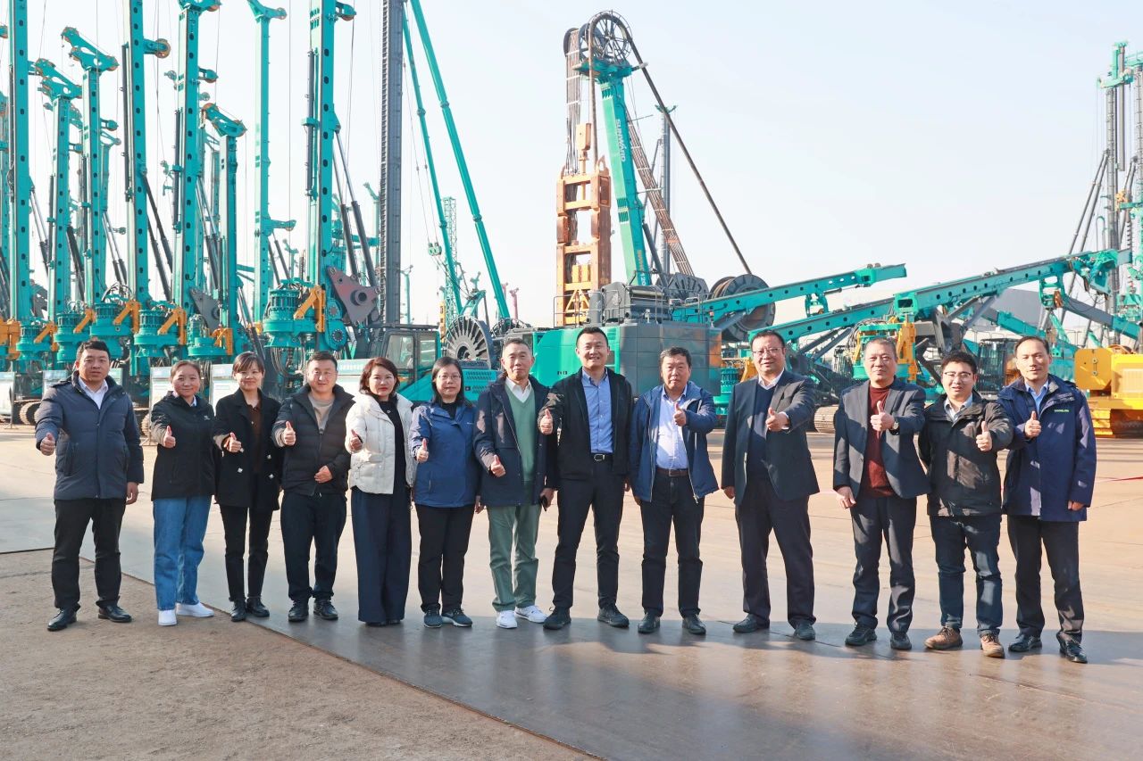 9001cc金沙以诚为本智能主导的行业标准《修建施工机械与装备 液压式压桩机》通过专家审查