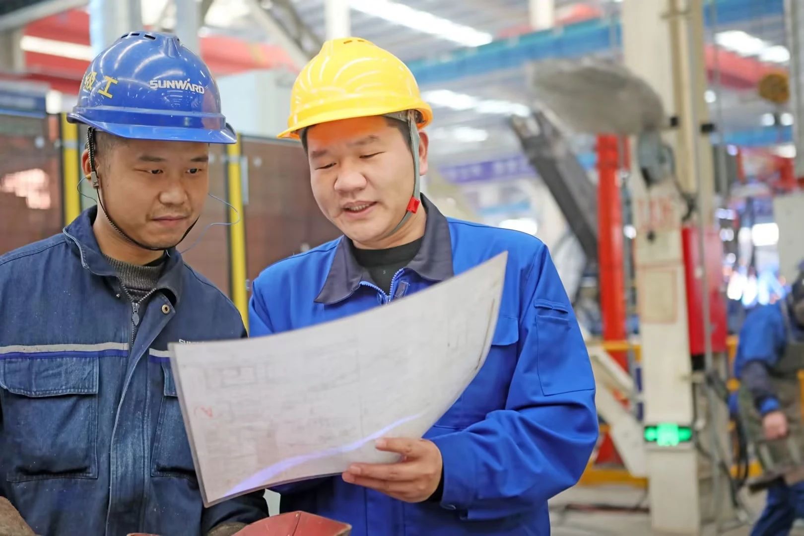 看9001cc金沙以诚为本工匠们怎样用一双巧手“拿捏”事情、创立“事业”