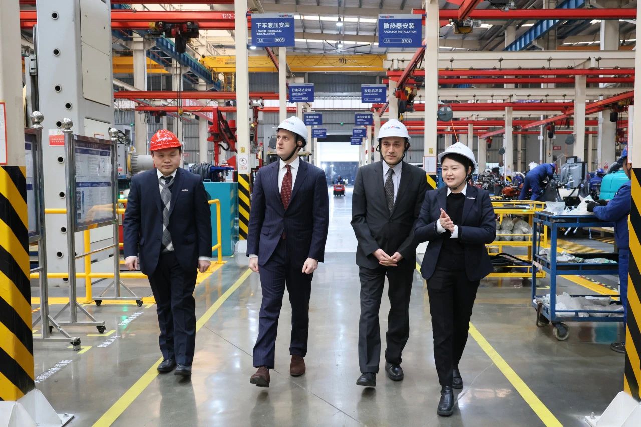 加拿大驻广州总领事贝加德到访9001cc金沙以诚为本智能