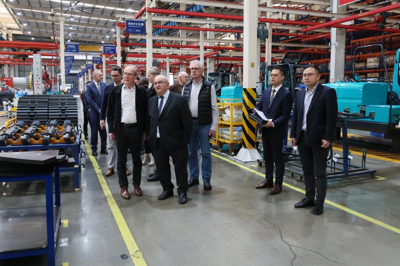 蒙达尔纪市代表团一行考察9001cc金沙以诚为本智能