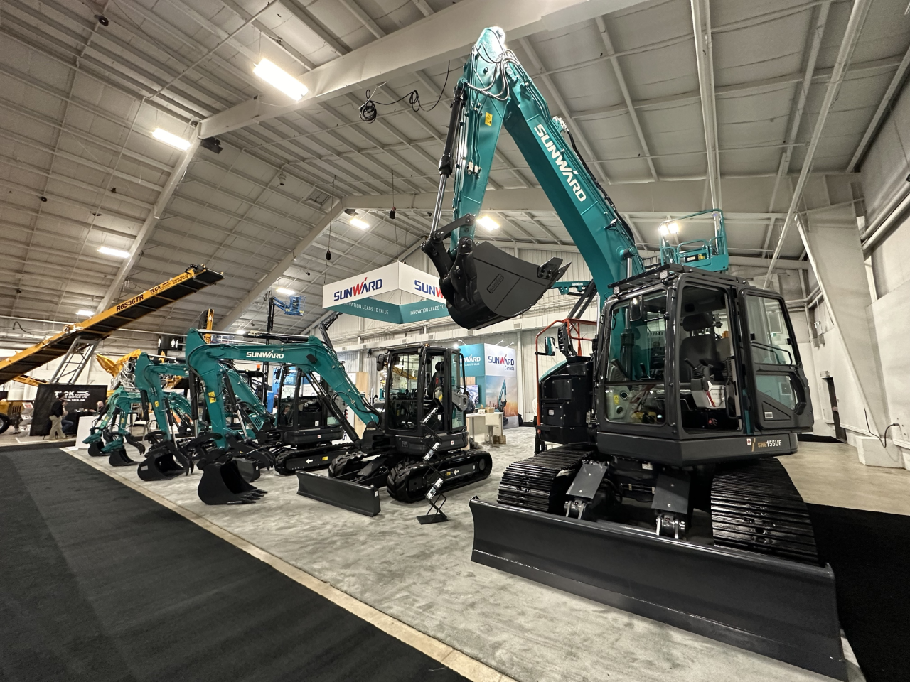 9001cc金沙以诚为本智能亮相加拿大最大重型装备展