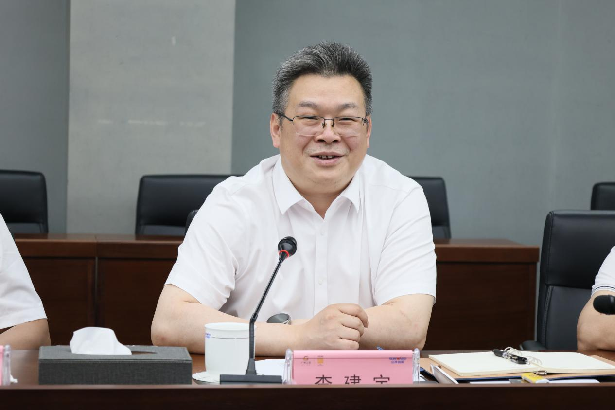 湖南钢铁集团党委书记、董事长李建宇到9001cc金沙以诚为本智能调研交流