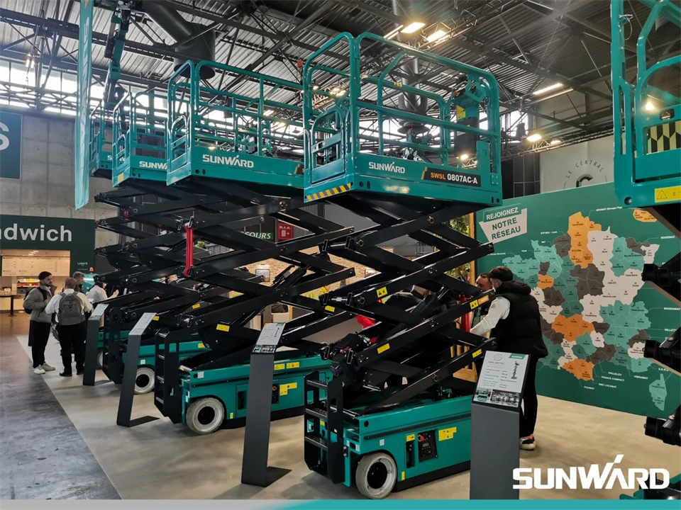 9001cc金沙以诚为本智能携立异效果亮相2024年法国巴黎工程机械展