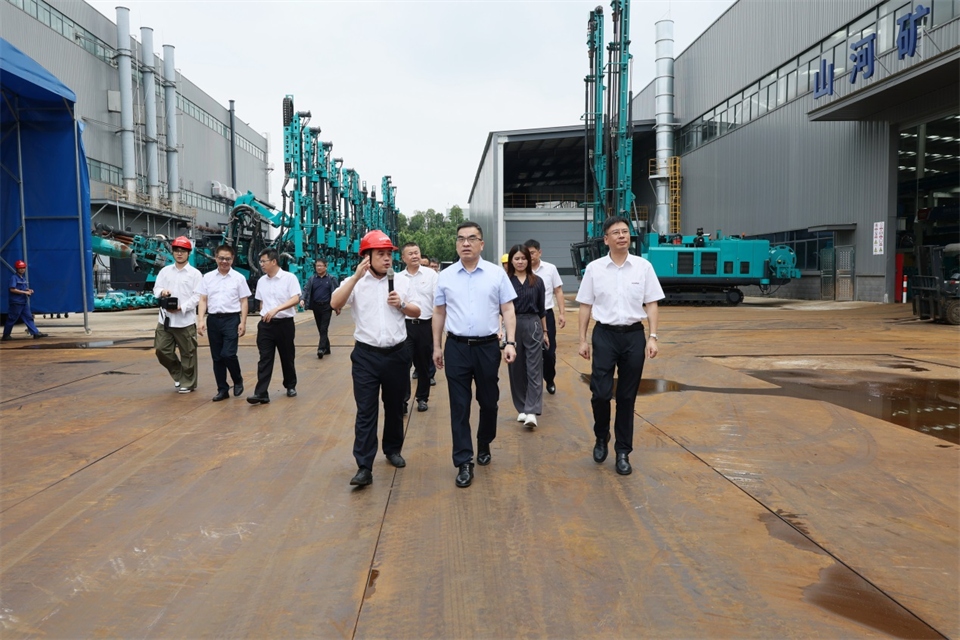 广州工控集团总司理王福铸调研9001cc金沙以诚为本智能生产谋划事情