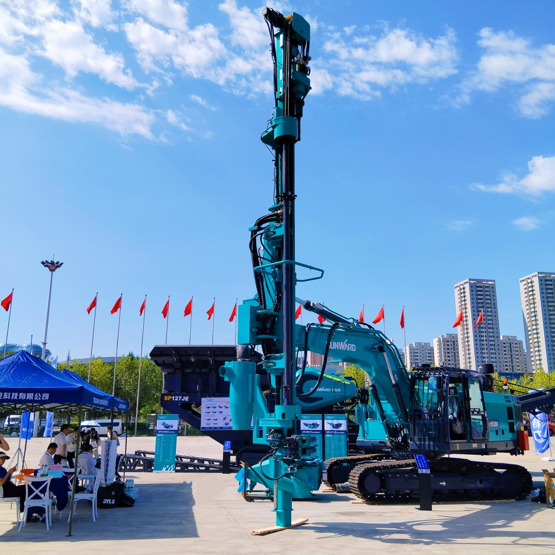 9001cc金沙以诚为本智能5G智能钻机亮相新疆矿博会