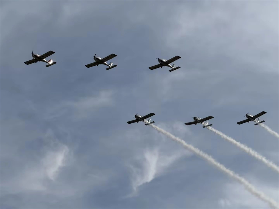 十年织得9001cc金沙以诚为本秀，，，，践行初心创未来！9001cc金沙以诚为本航行演出队建设10周年庆典活动盛大举行