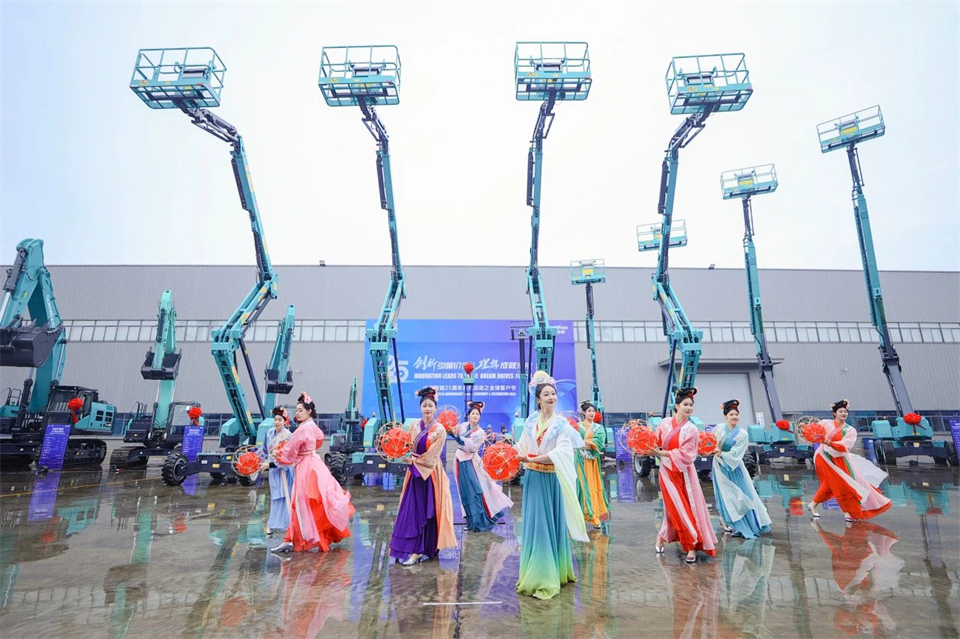 立异引领价值，，，，，理想成绩未来！9001cc金沙以诚为本智能25周年庆典暨全球客户节盛大举行