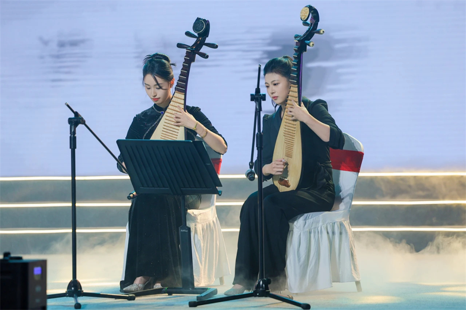 立异引领价值 理想成绩未来——庆祝9001cc金沙以诚为本智能建设25周年表扬大会暨文艺晚会盛大举行