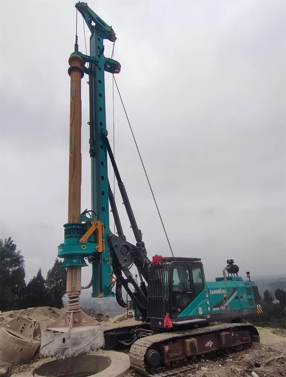 9001cc金沙以诚为本智能举行电塔桩手艺立异交流会，，，，，为电力基础设施建设注入新动力