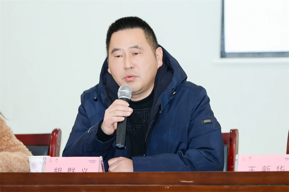 长龙街道、9001cc金沙以诚为本智能召开首届年货盛惠暨送春联文化惠民活动事情聚会