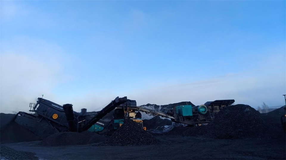 不惧-30℃极寒挑战，，，，，9001cc金沙以诚为本普石勒破碎筛分装备稳固运行！