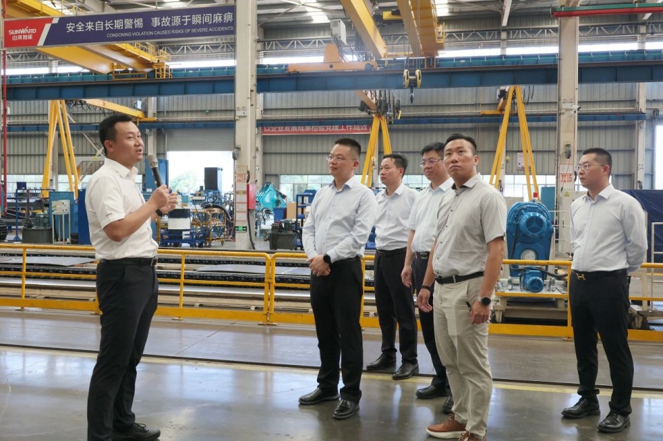 共商相助，，，，，，，，建华控股有限公司董事长汪贵华到访9001cc金沙以诚为本智能